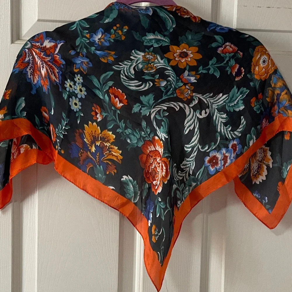 VTG SAKS FIFTH AVENUE SILK SCARF